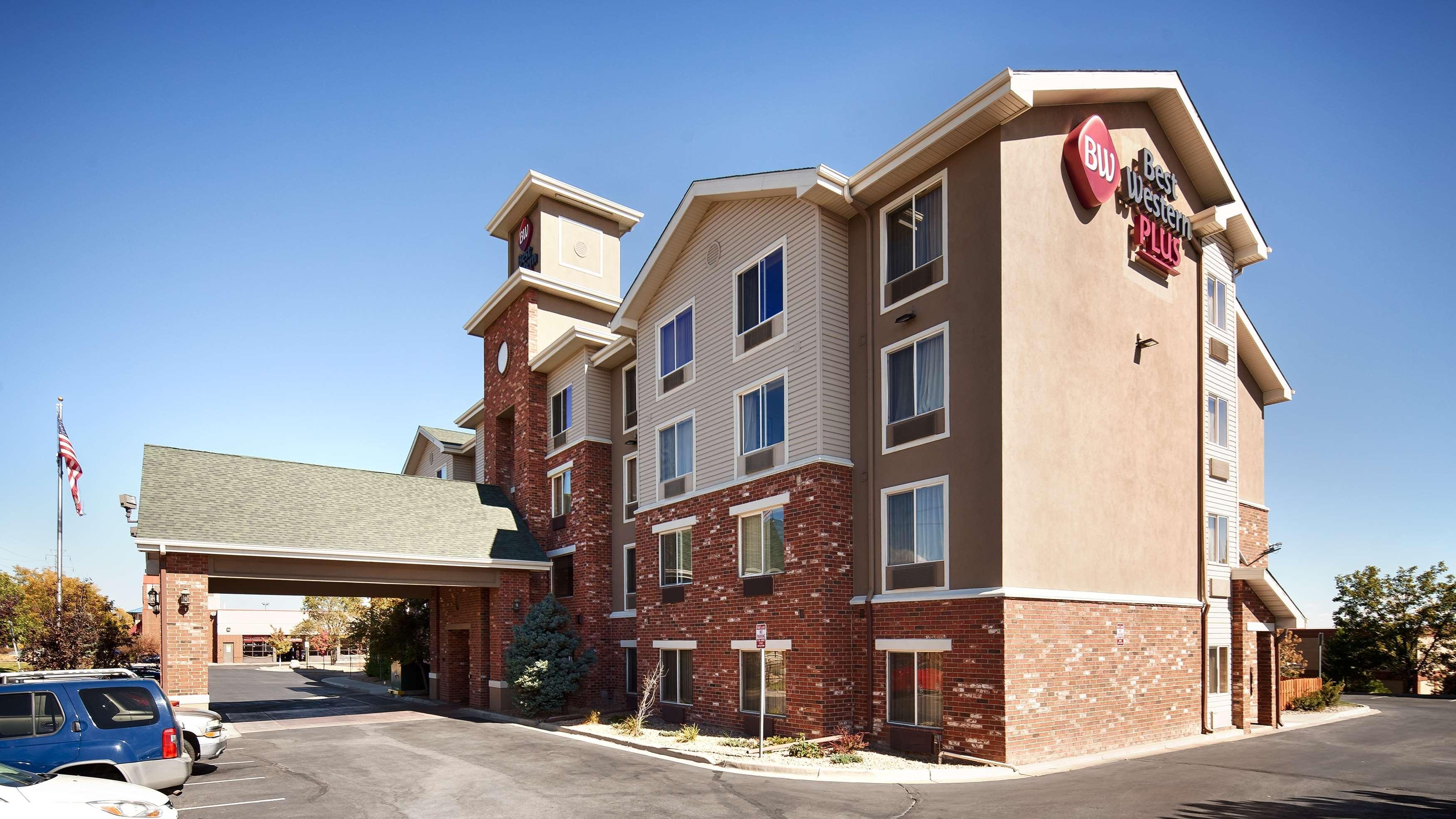 Best Western Plus Gateway Inn & Suites - Aurora Exterior photo